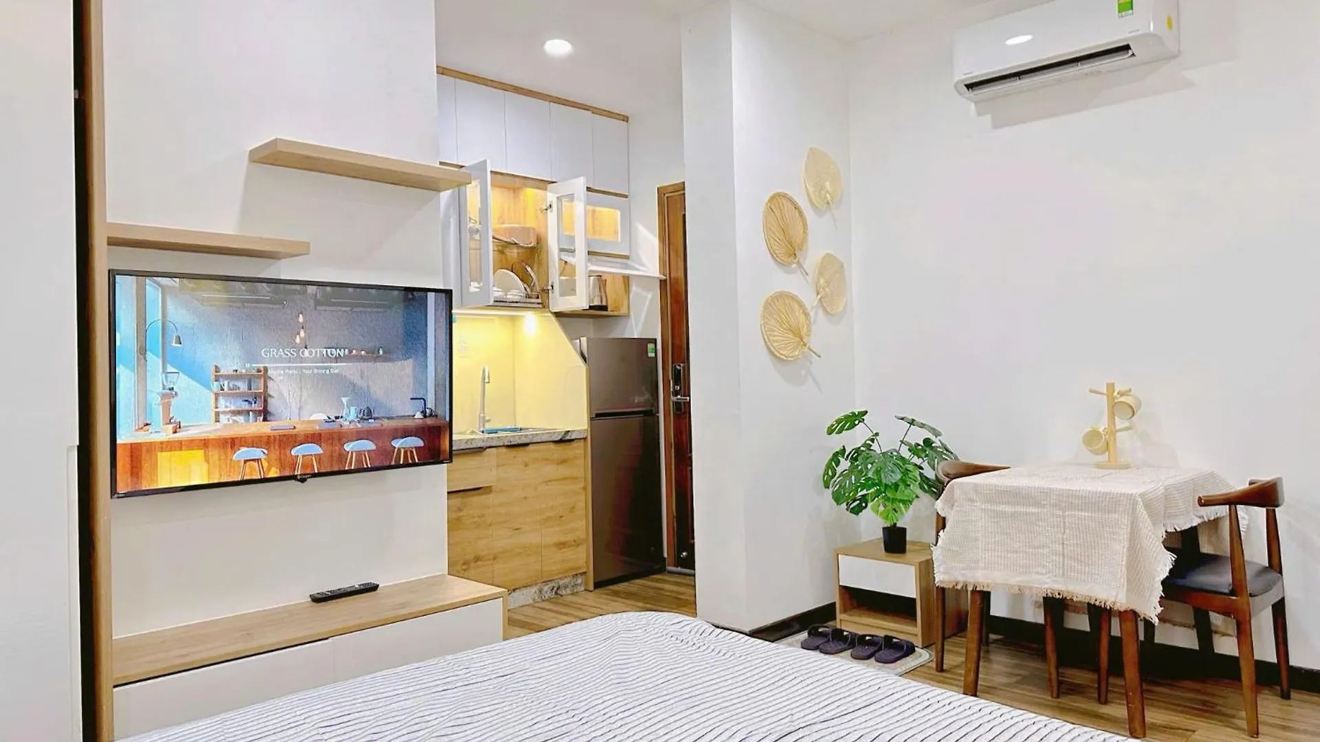 Riversidehome Nearairport/Netflix/Chill/Terrace Ho Chi Minh City 0*,  Vietnam