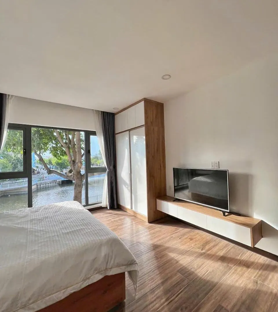 Riversidehome Nearairport/Netflix/Chill/Terrace Ho Chi Minh City Apartment