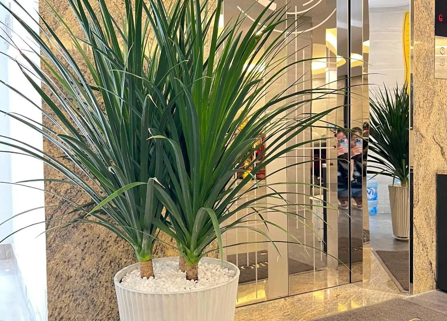 Riversidehome Nearairport/Netflix/Chill/Terrace Ho Chi Minh City 0*,